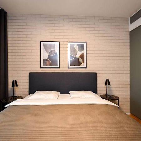 Skypark Luxury Apartment With Skyline View & Free Parking Bratislava Luaran gambar