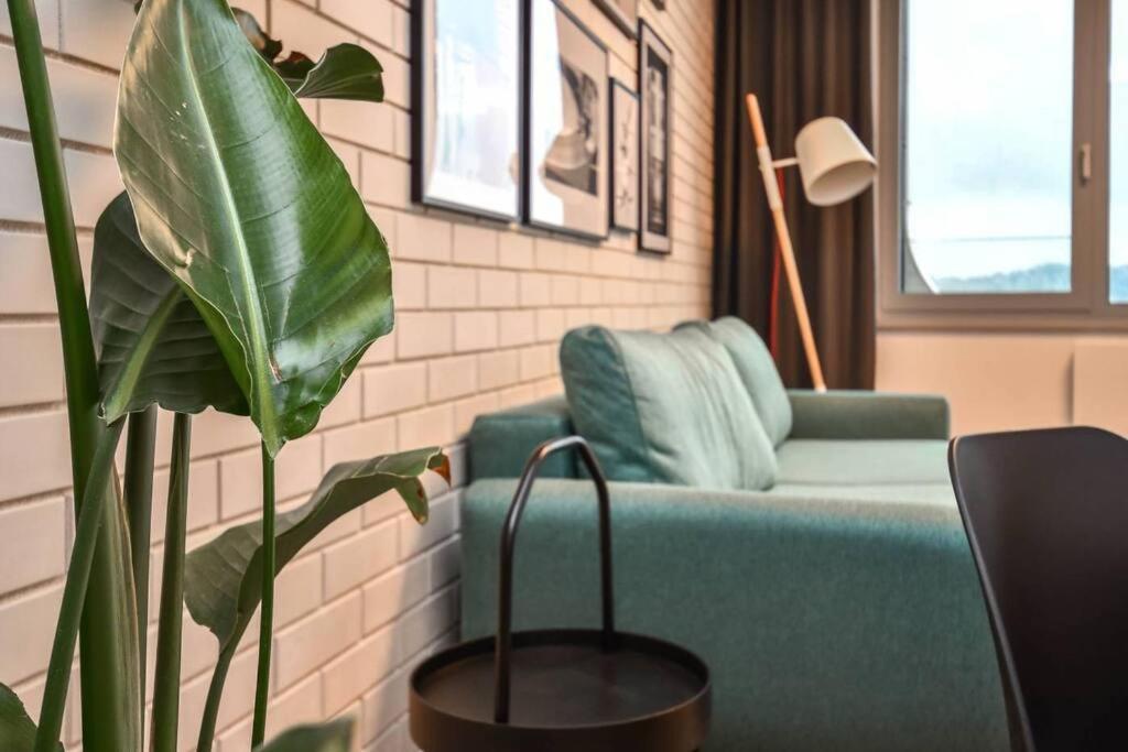 Skypark Luxury Apartment With Skyline View & Free Parking Bratislava Luaran gambar